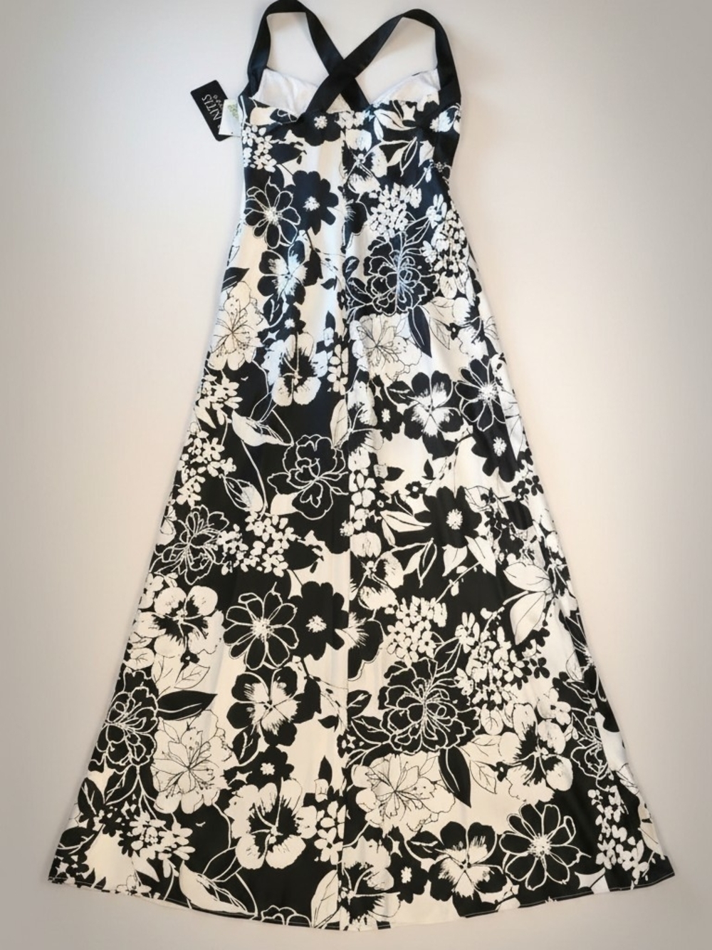 NWT JR Nites by Caliendo Floral Bias Maxi Dress Black White Size 6 - Picture 3 of 6